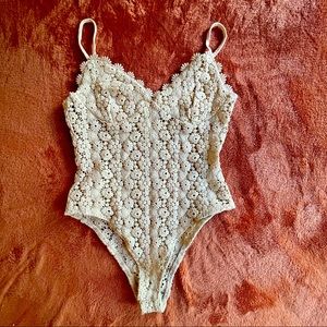 Beautiful H&M White Flower Embroidered One-Piece Bodysuit with straps Size Small